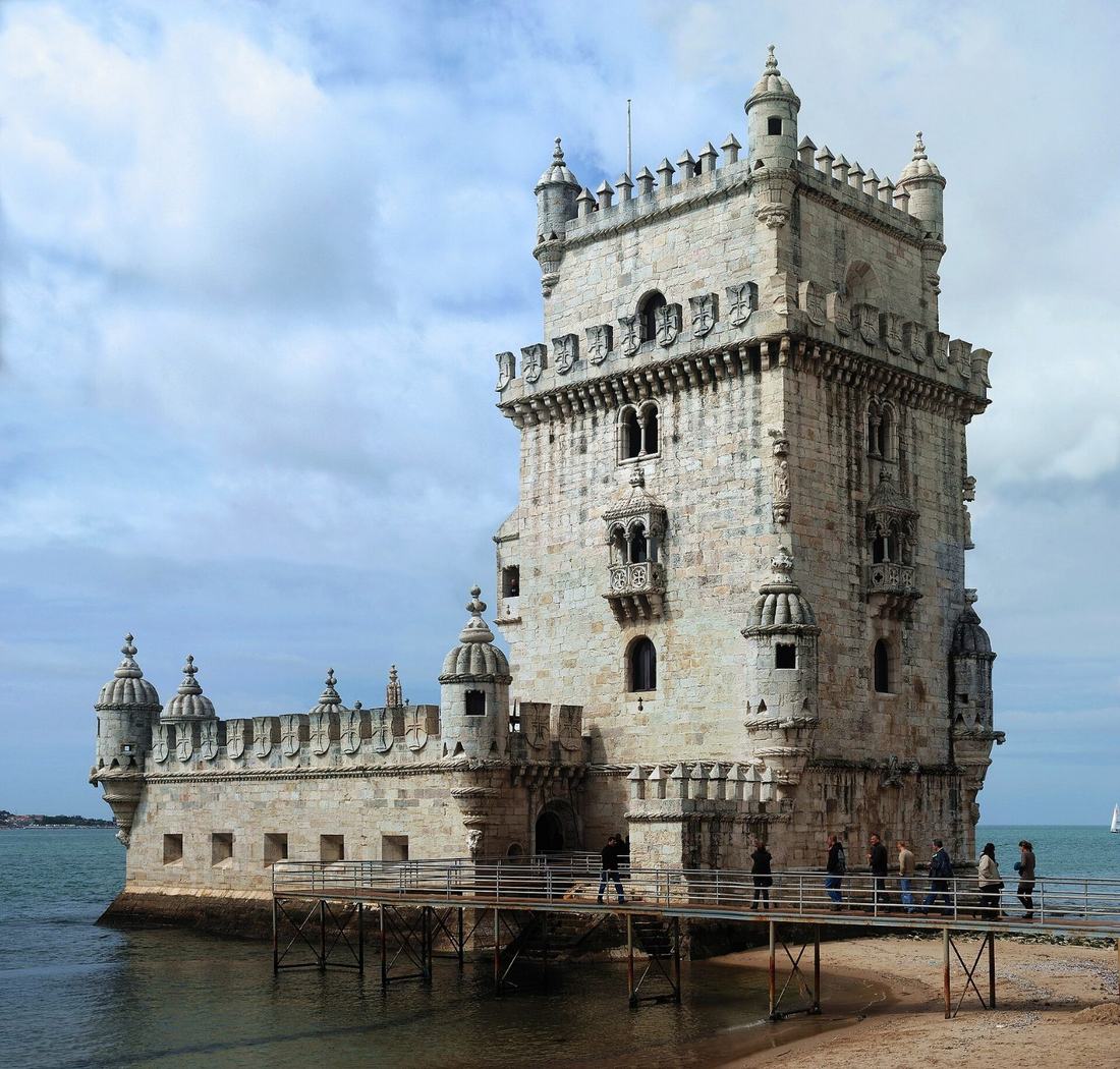 Torre de Belém às margens do Tejo, Lisboa